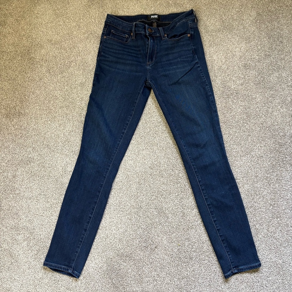 Women's size 28 Paige skinny Blue Jeans EUC